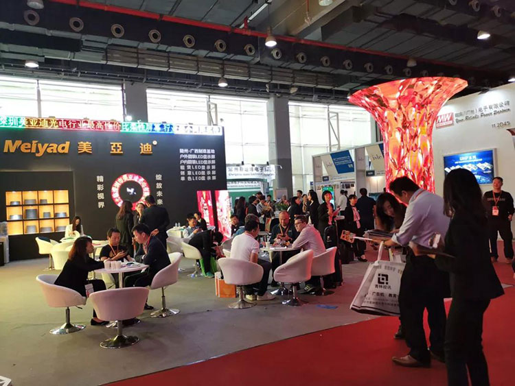 最具創(chuàng)意LED顯示屏亮相廣州展，美亞迪備受關(guān)注