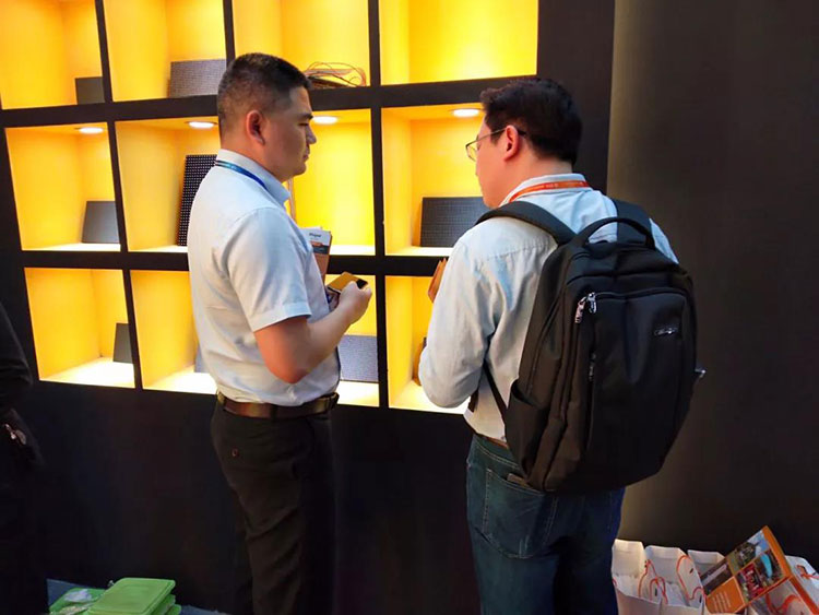 最具創(chuàng)意LED顯示屏亮相廣州展，美亞迪備受關(guān)注
